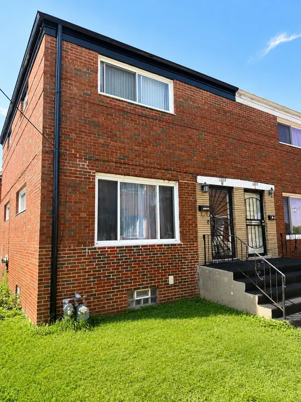1203 S 17th Avenue, Maywood, IL 60153