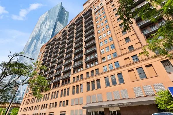 165 N Canal Street #712, Chicago, IL 60606
