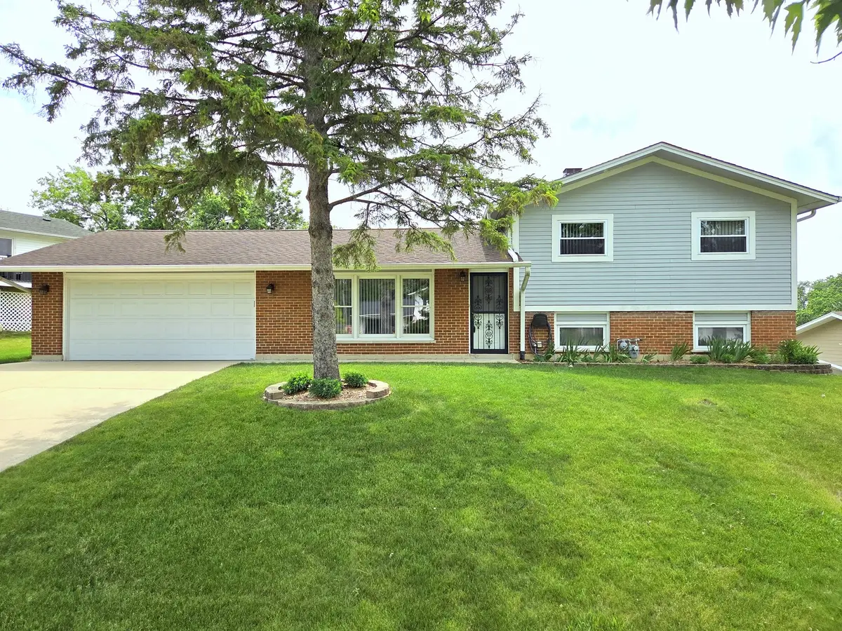 21W105 Flamingo Lane, Lombard, IL 60148 - #1