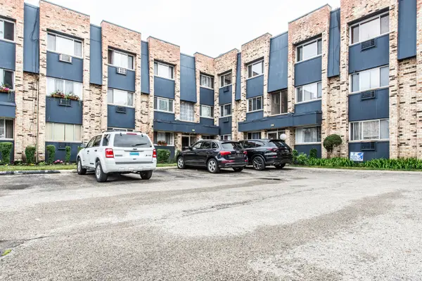 8641.5 W Foster Avenue #3A, Chicago, IL 60656