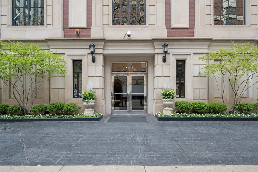1122 N Dearborn Street #10C, Chicago, IL 60610 - #2