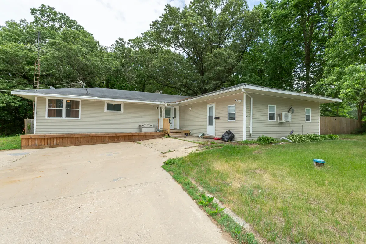 1572 Winnetka Street, Dixon, IL 61021 - #1