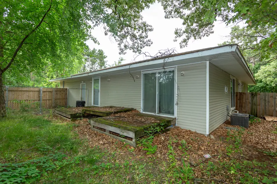 1572 Winnetka Street, Dixon, IL 61021 - #3