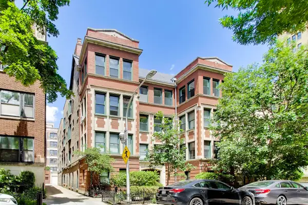 434 W Aldine Avenue #3A, Chicago, IL 60657