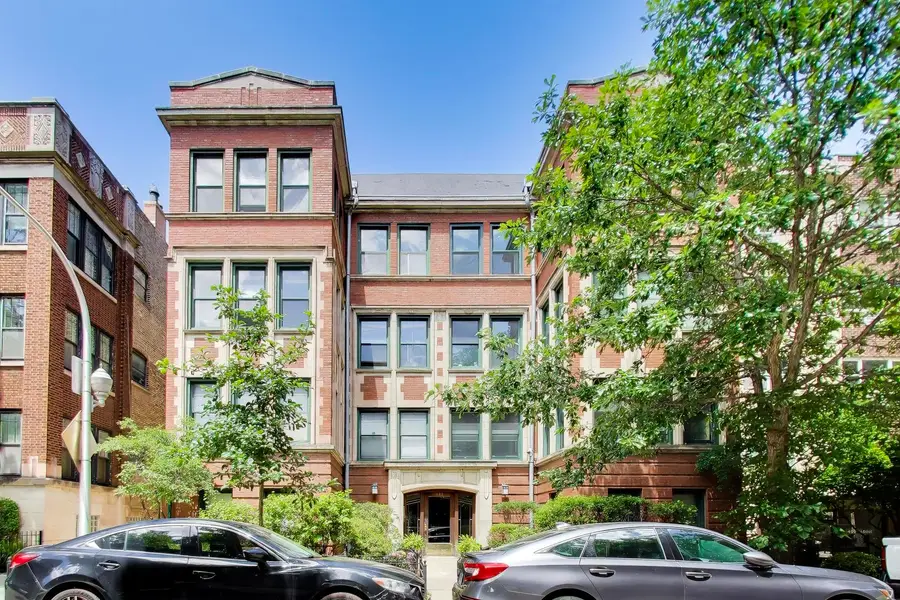 434 W Aldine Avenue #3A, Chicago, IL 60657 - #2