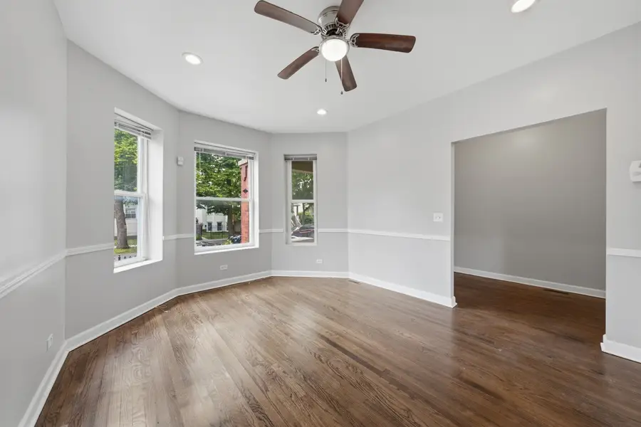 7843 S Burnham Avenue, Chicago, IL 60649 - #2