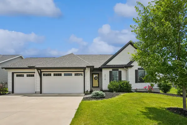 4915 Lakeside Drive, Bettendorf, IA 52722