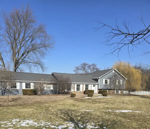 1848 E Marmion Place, Crete, IL 60417