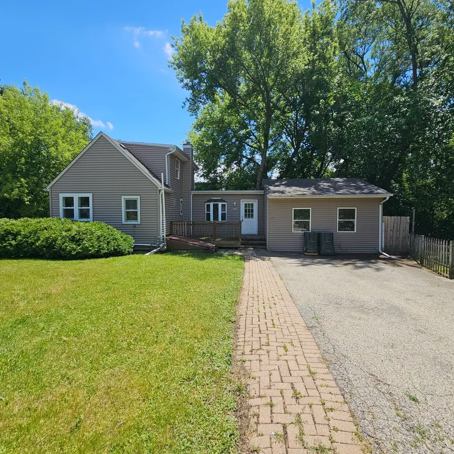 611 Golfview Drive, Round Lake Beach, IL 60073 - #2