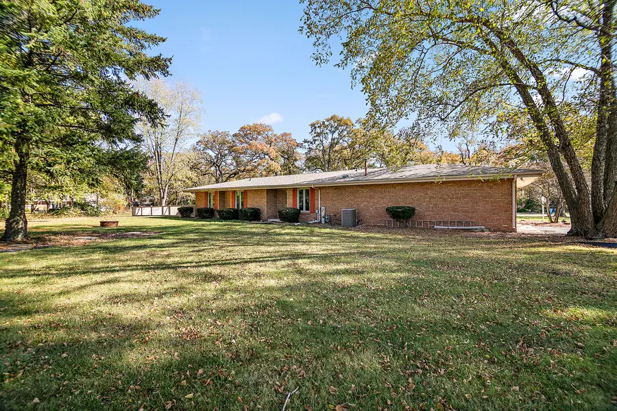 1305 Oaktree Lane, Kankakee, IL 60901 - #3