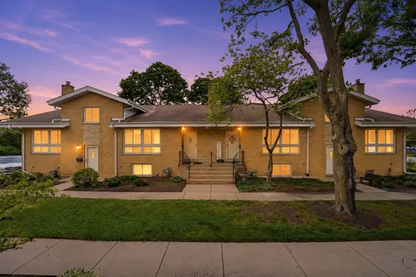 1533 N Arlington Heights Road #C, Arlington Heights, IL 60004