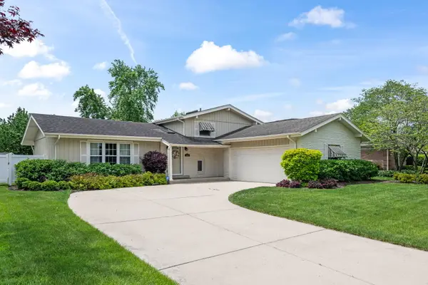 1211 W Haven Drive, Arlington Heights, IL 60005
