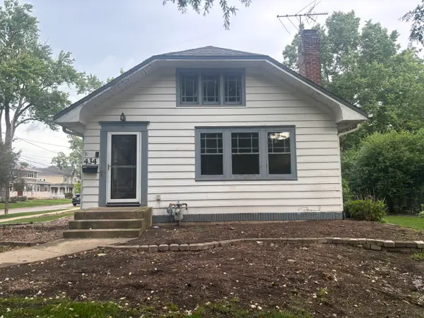 434 Oak Street, Glen Ellyn, IL 60137