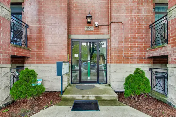 2551 W Arthur Avenue #1W, Chicago, IL 60645