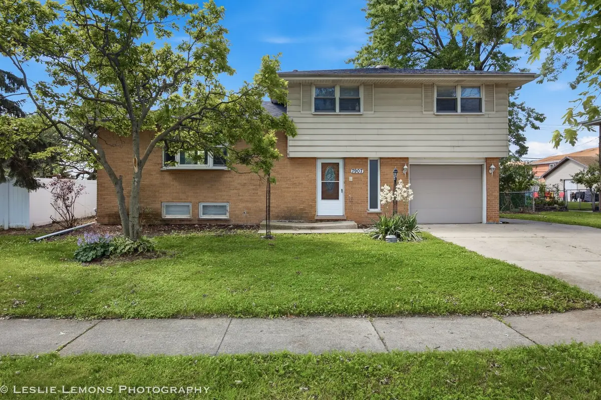 7907 W 89th Street, Hickory Hills, IL 60457 - #1