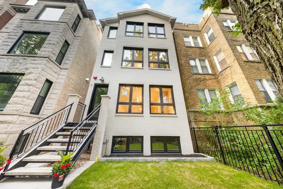 1406 W Cuyler Avenue #1, Chicago, IL 60613 - #1