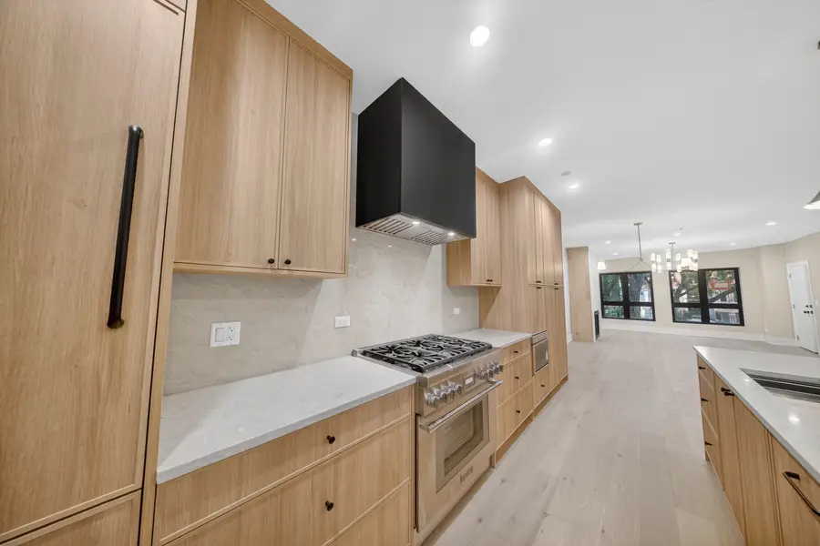 1406 W Cuyler Avenue #1, Chicago, IL 60613 - #3