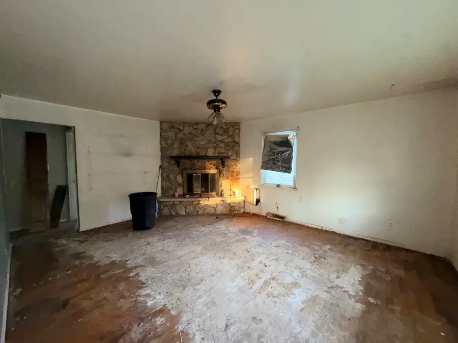 1322 N 16th Street, Murphysboro, IL 62966 - #2