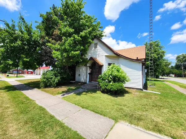 909 E Main Street, West Frankfort, IL 62896
