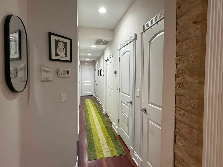 1967 W Cullom Avenue #3, Chicago, IL 60613 - #2