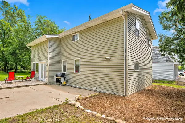 4404 Giant Oak Drive, McHenry, IL 60051