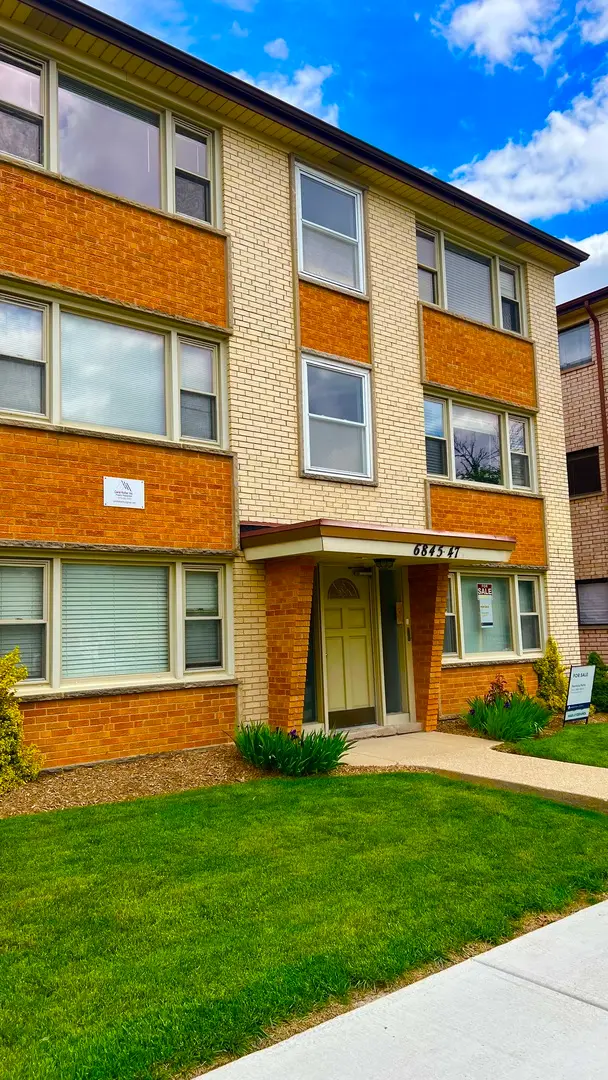 6845 N Northwest Highway #1E, Chicago, IL 60631 - #1
