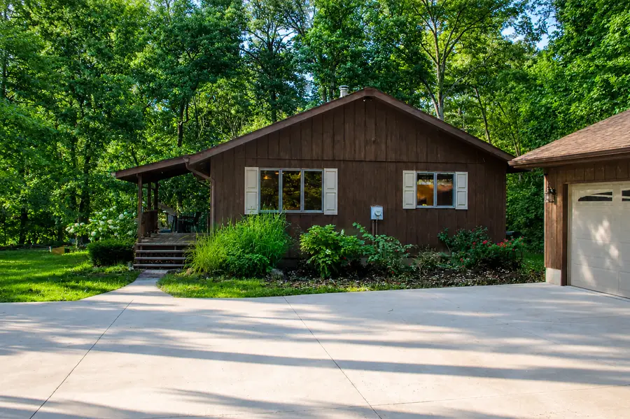 464 Carlock Road, Carlock, IL 61725 - #2