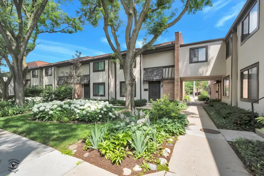1734 Henley Street #4, Glenview, IL 60025 - #3