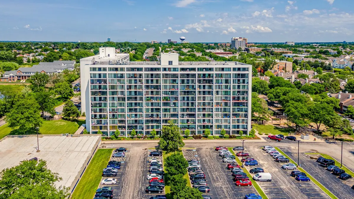 2005 S Finley Road #704, Lombard, IL 60148 - #1