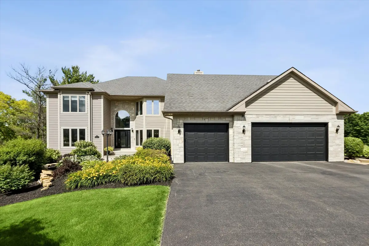 10 Bordeaux Court, Oakwood Hills, IL 60013 - #1