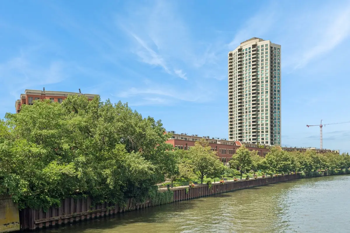 400 N Clinton Street #401, Chicago, IL 60654 - #1