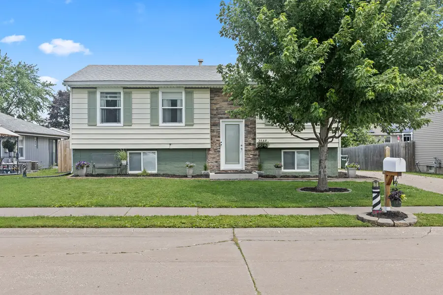 3548 W 30th Street, Davenport, IA 52804 - #2