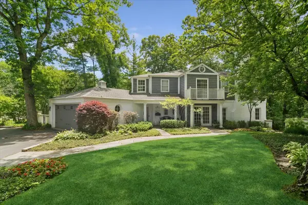 955 Wildwood Lane, Highland Park, IL 60035