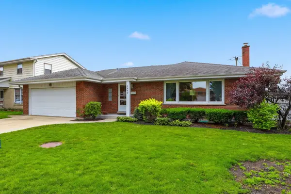 Address Withheld By Seller, Park Ridge, IL 60068