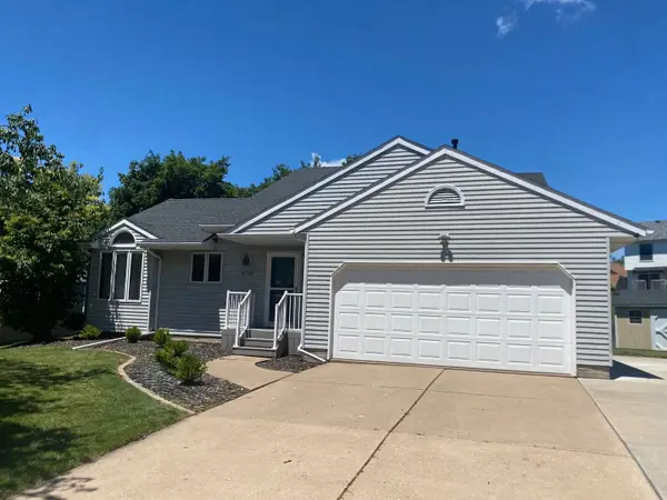 4730 Lockwood Court, Bettendorf, IA 52722