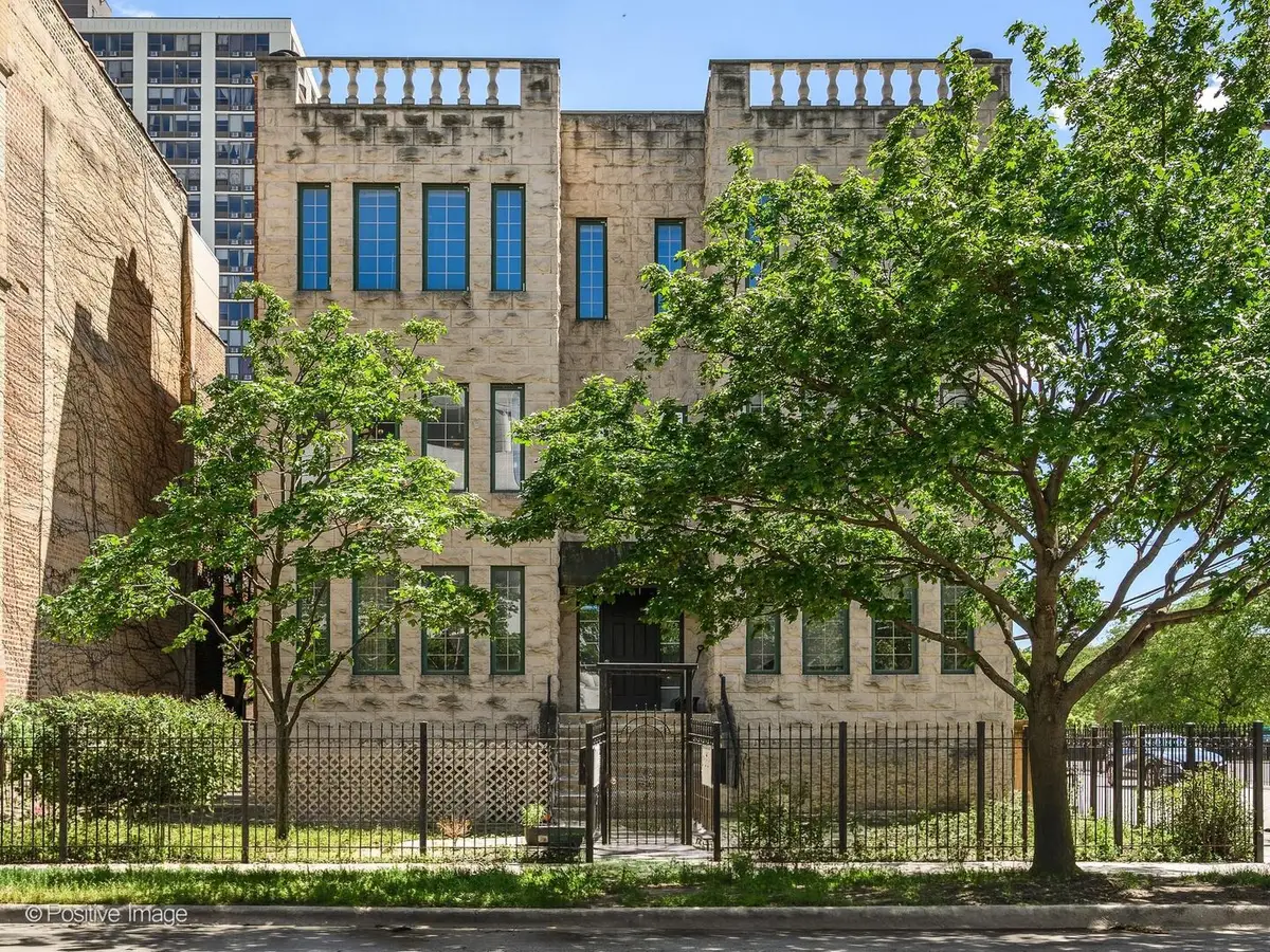 825 W Eastwood Avenue #3E, Chicago, IL 60640 - #1