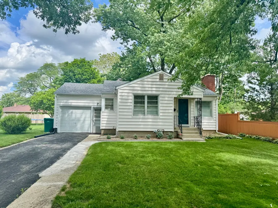 704 Woodlawn Avenue, Joliet, IL 60435 - #2