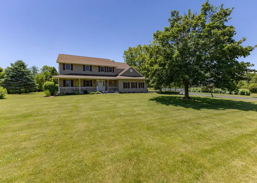 881 Pheasant Run Road, Clinton, IA 52732 - #3