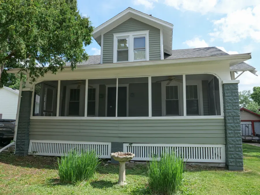 813 W Vine Street, Champaign, IL 61820 - #2