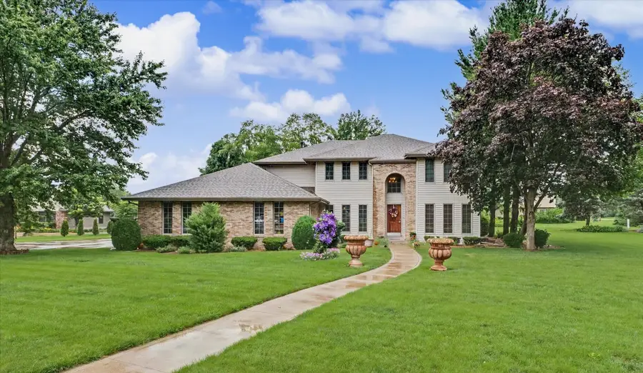 402 Holly Ridge Court, Saint Joseph, IL 61873 - #2