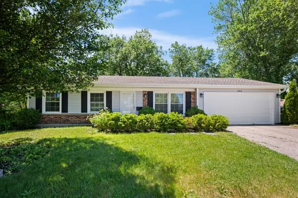 365 Pebble Creek Drive, Lake Zurich, IL 60047
