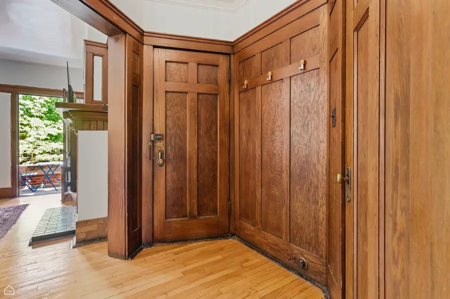 1368 E 57th Street #1, Chicago, IL 60637 - #2