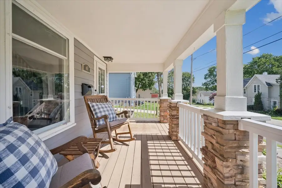 60 N Wisconsin Street, Carpentersville, IL 60110 - #3