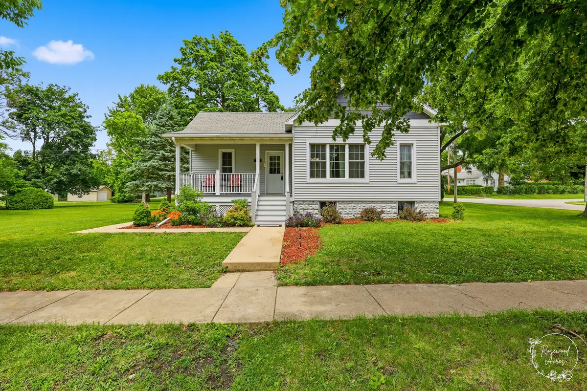 423 E Front Street, Gilman, IL 60938 - #1