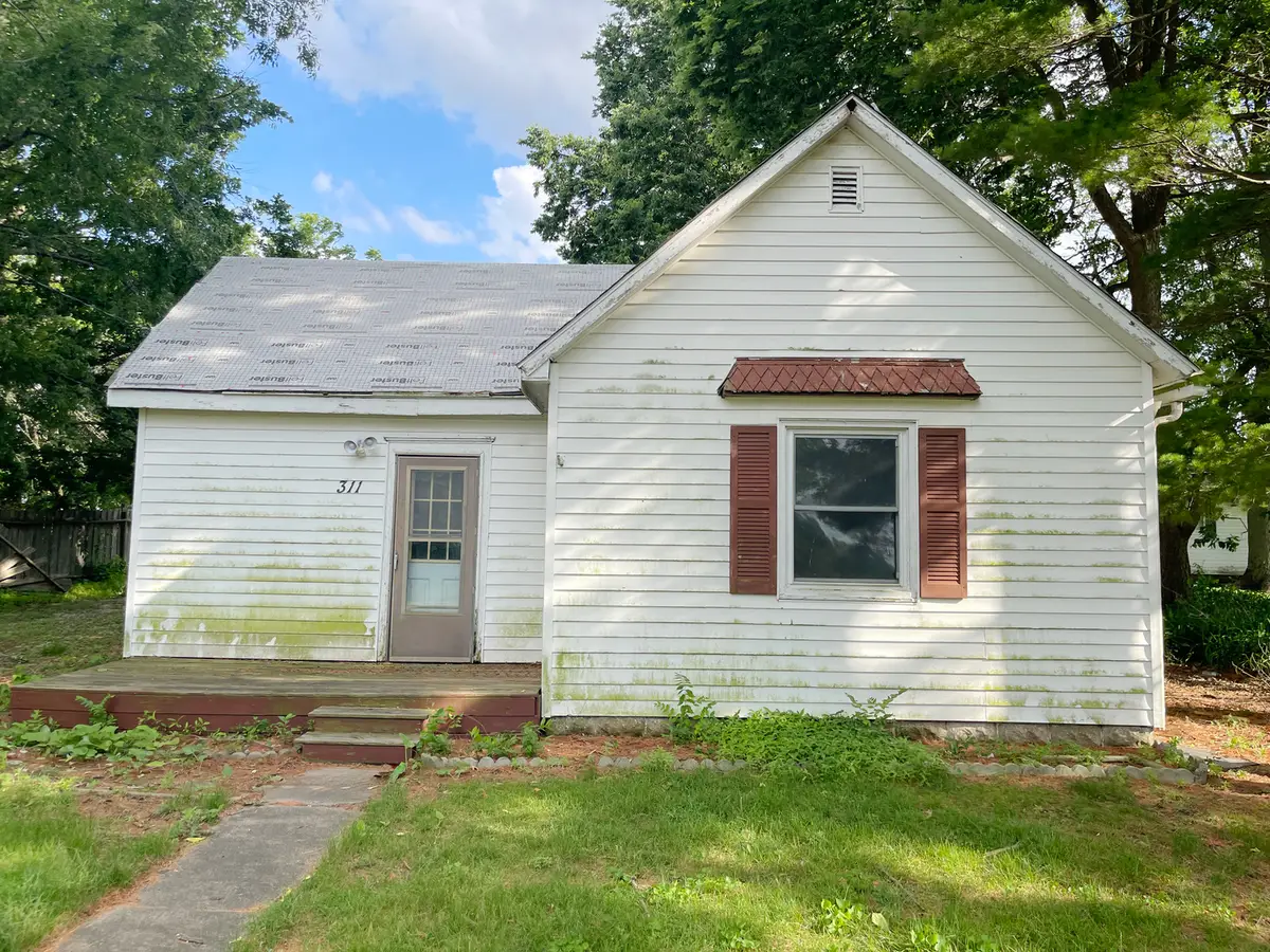 311 W Church Street, Sadorus, IL 61872 - #1