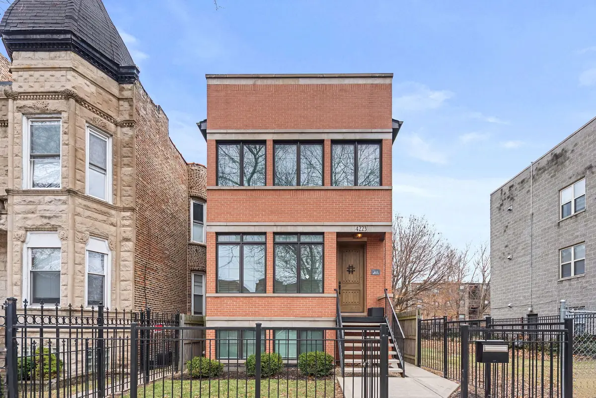 4223 S Wabash Avenue, Chicago, IL 60653 - #1