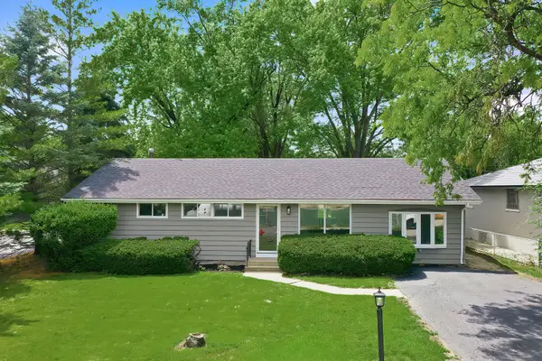 221 Sky Hill Road, Wauconda, IL 60084
