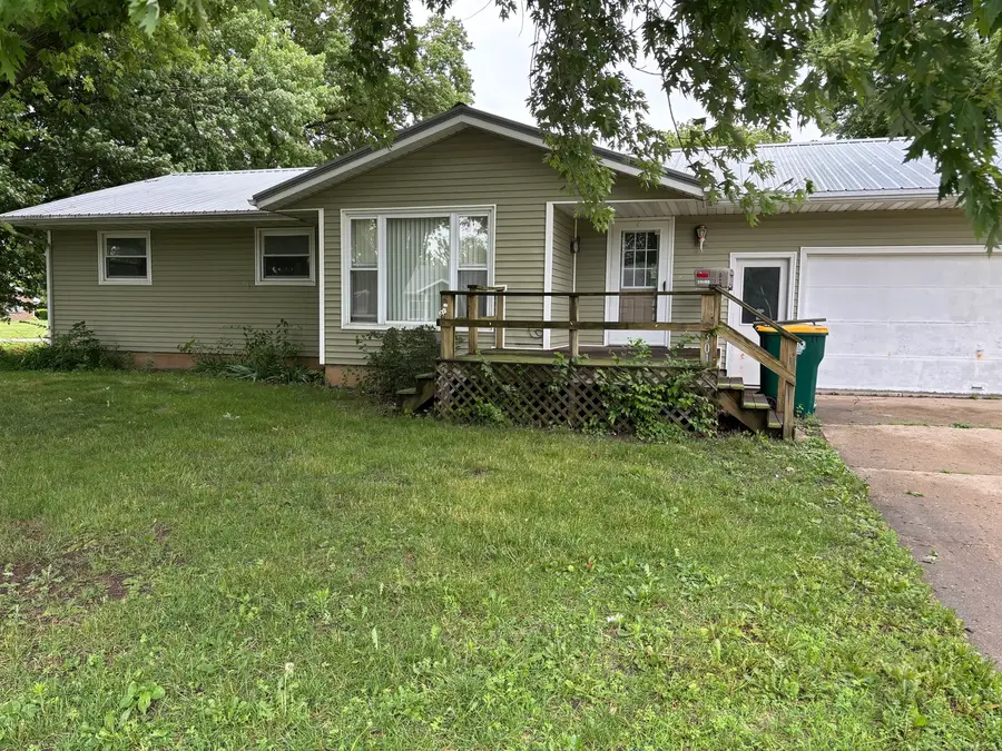 301 S 2nd Street, Walnut, IL 61376 - #2