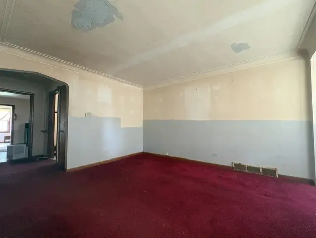 8153 S Marquette Avenue, Chicago, IL 60617 - #3