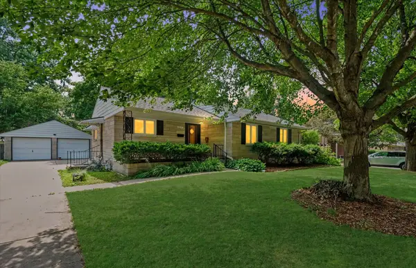 2112 Boudreau Drive, Urbana, IL 61801